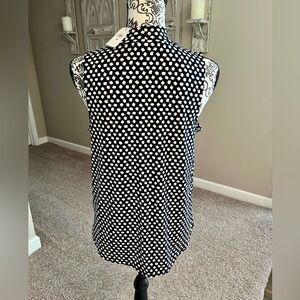 Banana Republic Navy and White Patterned Blouse